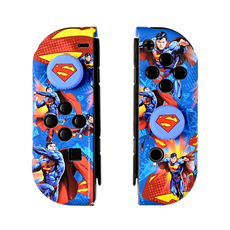 FR-TEC Carcasas Duras Protectoras para Joycons de Superman para Nintendo Switch - Grips con Relieve Del Logo de Superman - Caja 